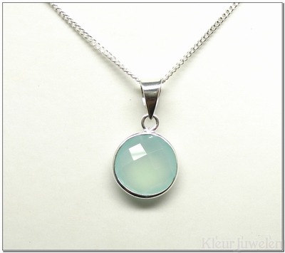 Hanger met ronde, facet geslepen zeegroene chalcedoon