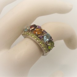 Speelse multicolour ring...