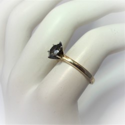 Geelgouden ring met grote smokey diamant