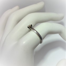 Witgouden ring met diamant 0,25 ct