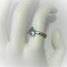 Ring met driehoekige blauwe topaas