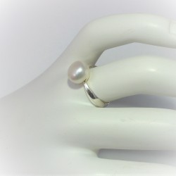 Ring met solitair witte parel