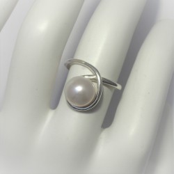 Sierlijke zilveren ring met...