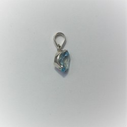 Hanger met ovale blauwe topaas